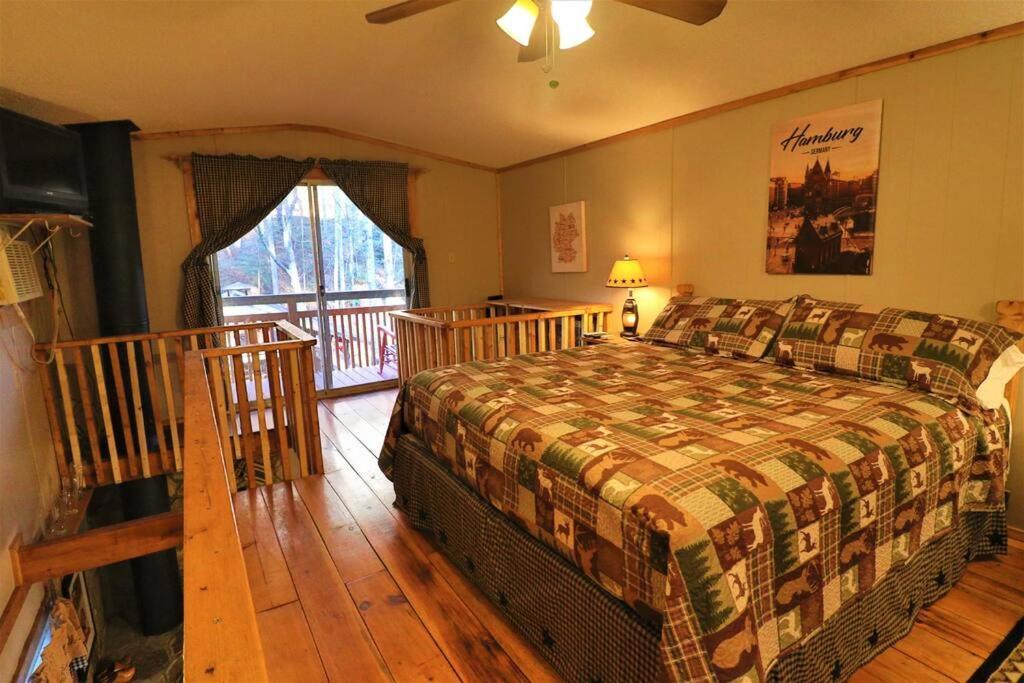Oktoberfest Themed Cabin In Woods Stream #14 Хелен Экстерьер фото