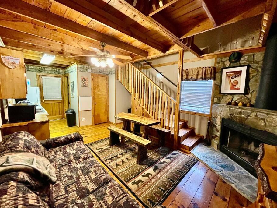 Oktoberfest Themed Cabin In Woods Stream #14 Хелен Экстерьер фото